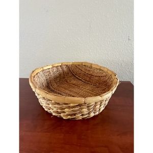 Vintage Woven Wicker Ratan Wall Hanging Basket Boho Western eclectic